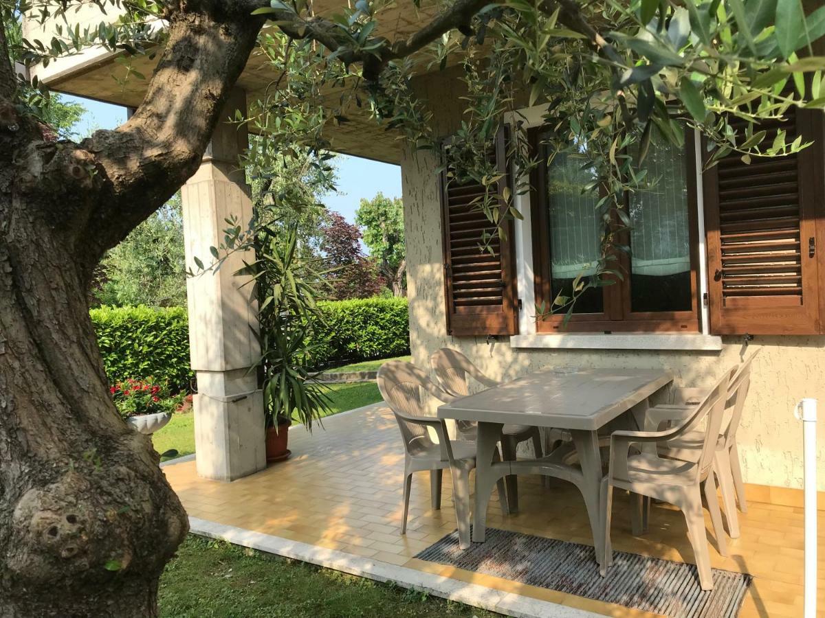 Casa Mary Due - Trilocale Con Giardino Privato A Due Passi Dal Lago Sirmione Luaran gambar