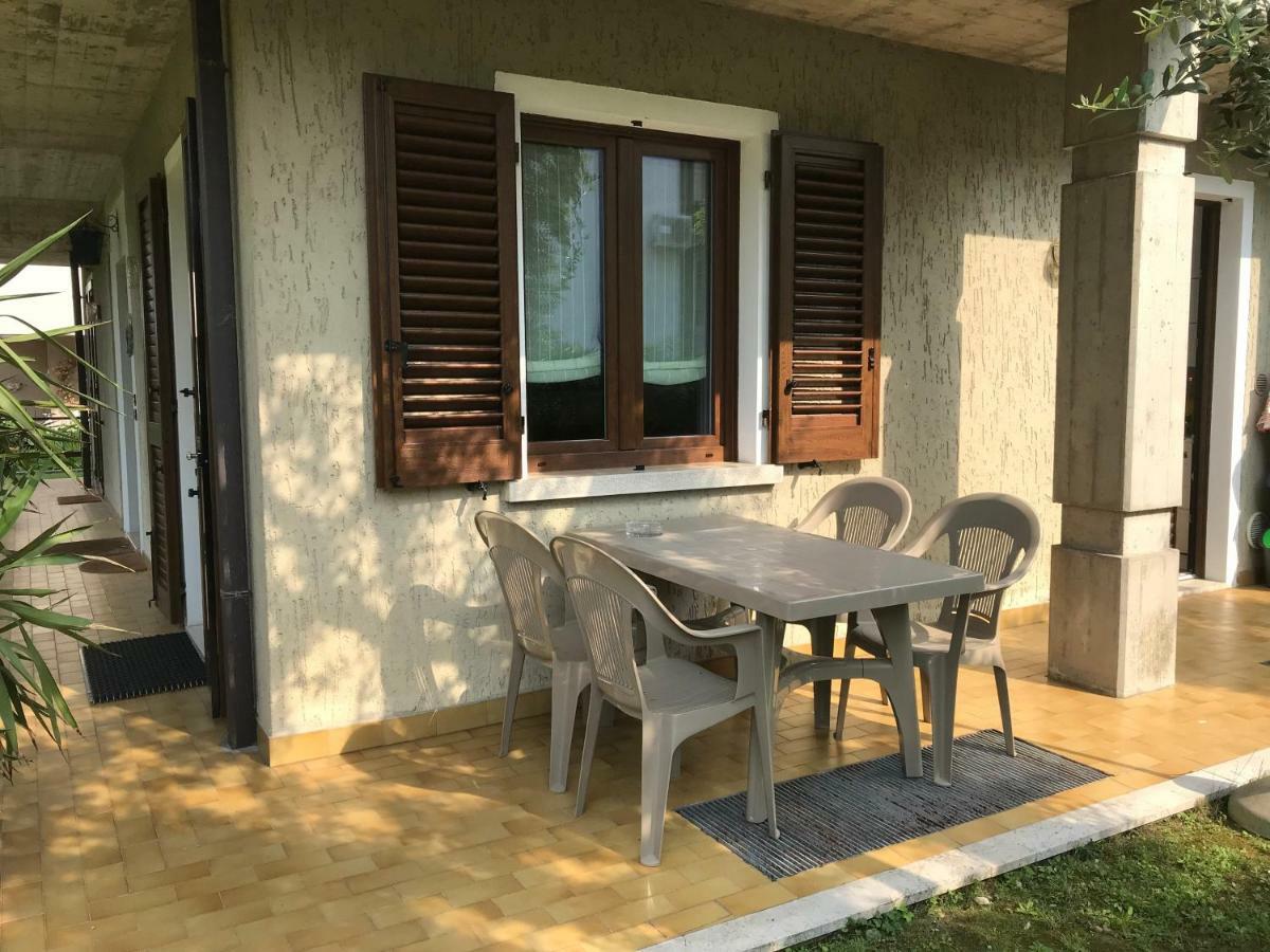 Casa Mary Due - Trilocale Con Giardino Privato A Due Passi Dal Lago Sirmione Luaran gambar